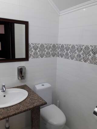 Хостелы SWEEThostel Винница Кровать в общем номере с 4 кроватями-19