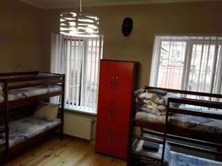 Хостелы SWEEThostel Винница Кровать в общем номере с 4 кроватями-57