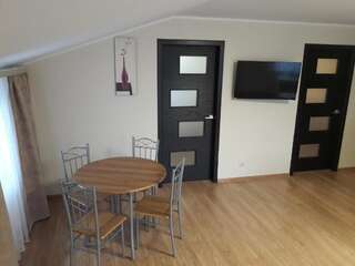 Хостелы SWEEThostel Винница Кровать в общем номере с 4 кроватями-79